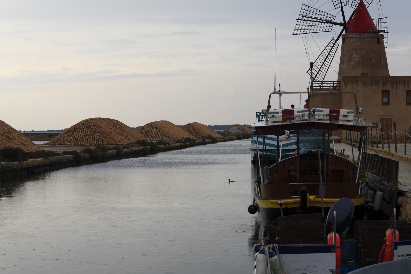 Foto del pontile di Paceco (Trapani) in Sicilia B002