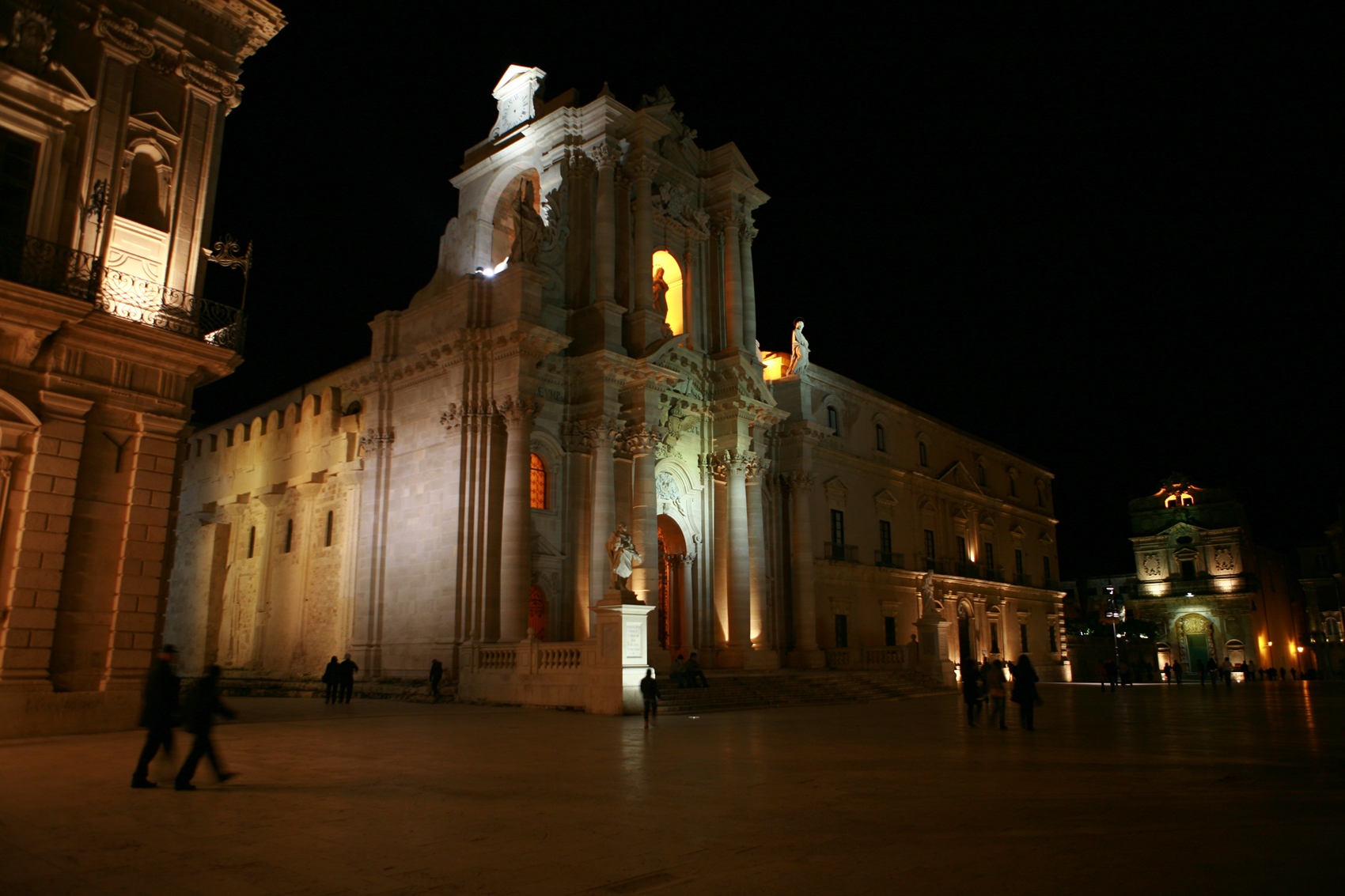 Foto Notte di luci a piazza Duomo Ortigia Siracusa - photo A048